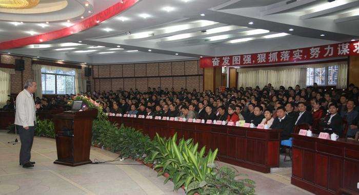 18年后经济格局_18张图看懂广州深圳经济格局变化(3)