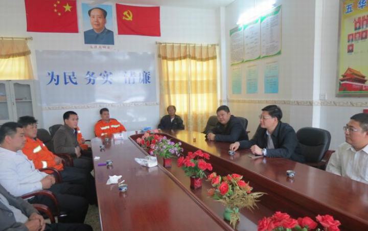 曾光华到华阳镇督查森林防火工作