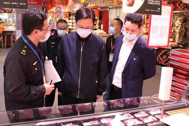 邝逸平带队开展春节前疫情防控和食品安全检查工作(126).JPG