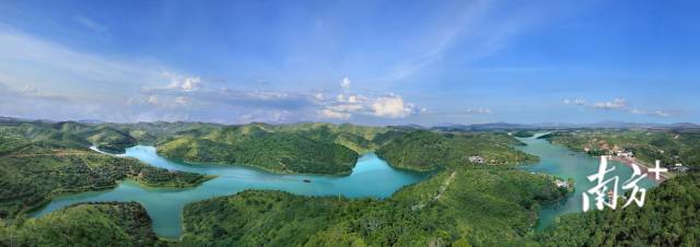 转水镇强镇富村有限公司依托丰富的旅游资源，打造精品旅游线路。图为国家3A级旅游景区益塘水库。 受访者供图  