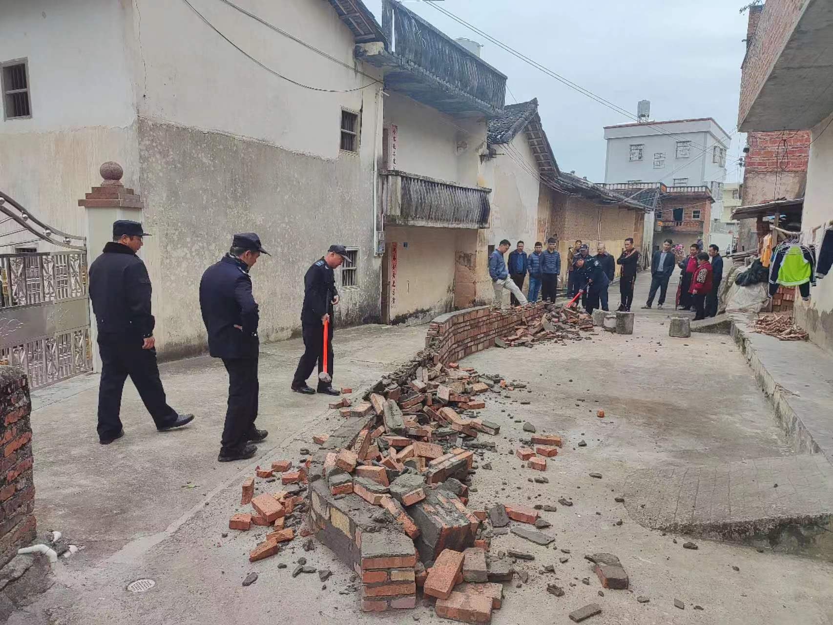 联长围墙1.jpg