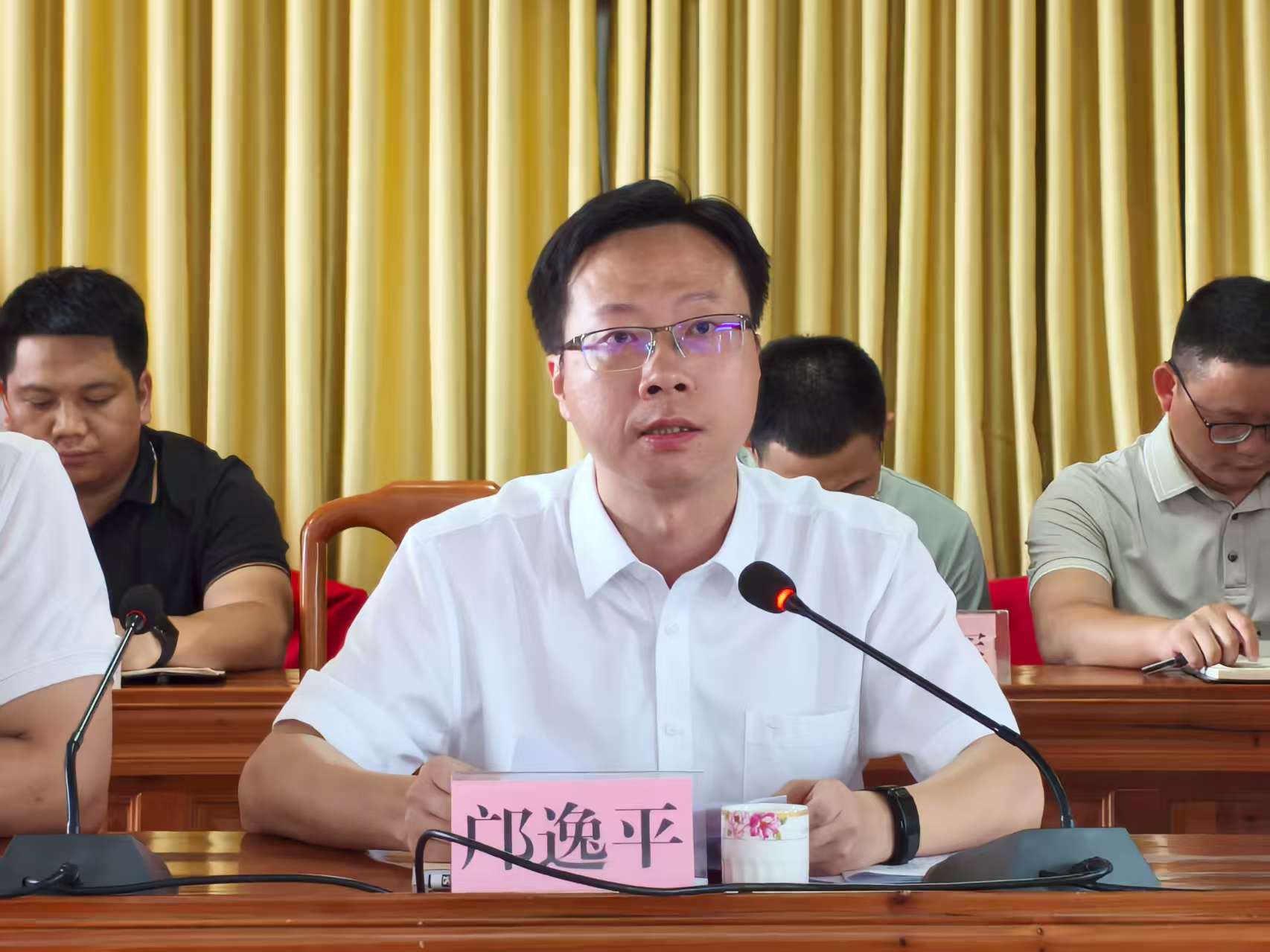 14逸平副县长照片.jpg